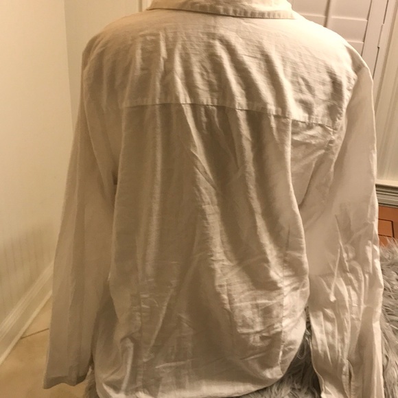 Button up top - Picture 3 of 5